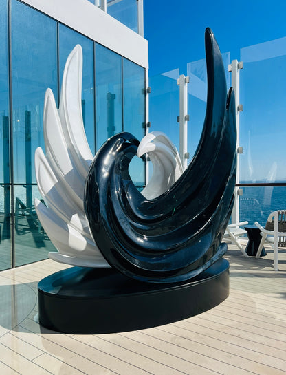 Size (sculpture + base) : H 10”x W 7” x 4” D
 Weight: 560 lb
 Medium: Painted FiberGlass/ Stainless Steel base
 Year: 2021